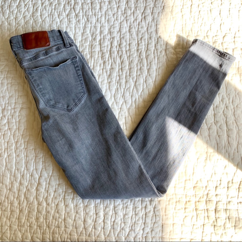 Madewell Skinny Skinny Ankle Jean in Grey